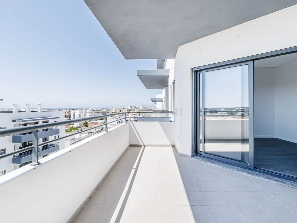 Apartamento T3 Novo no Condomínio "Olhão Residences" com Piscina, Lugar de Garagem e arrecadação. - Image 28