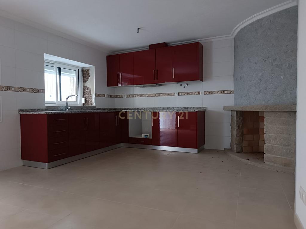 Moradia T2 Alcongosta, Fundão - Image 2