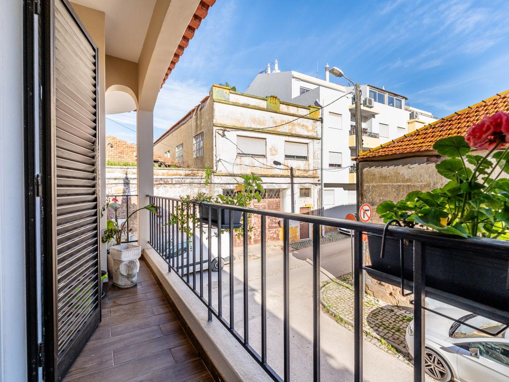 Moradia Remodelada no Centro de Silves – Conforto e Praticidade! - Image 20