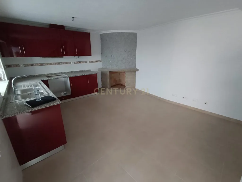 Moradia T2 Alcongosta, Fundão - Image 7