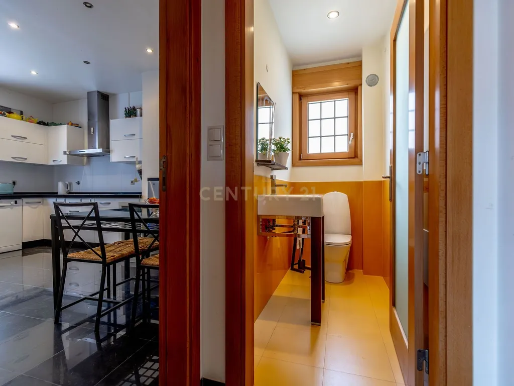 Moradia T5, Charneca da Caparica - Image 22