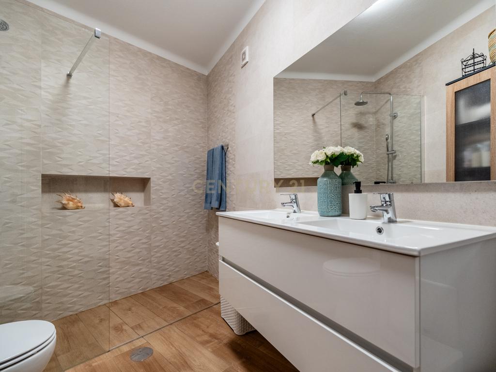 Moradia Remodelada no Centro de Silves – Conforto e Praticidade! - Image 22