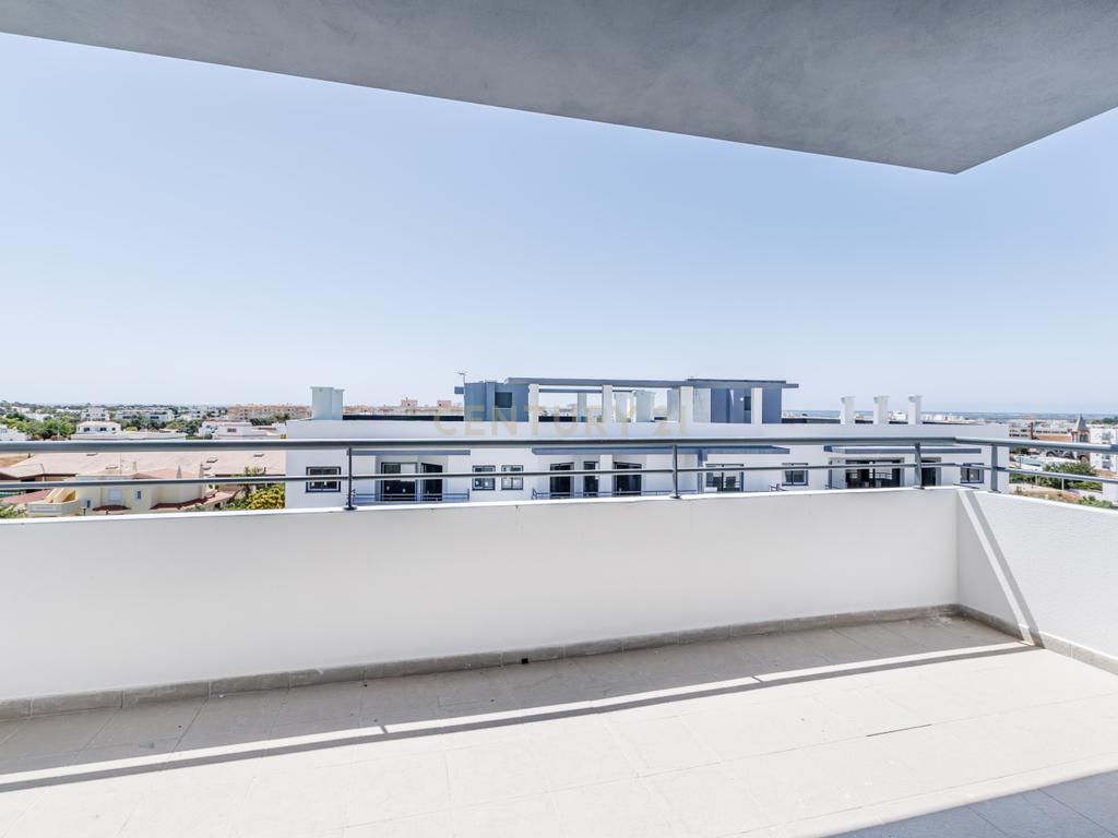 Apartamento T3 Novo no Condomínio "Olhão Residences" com Piscina, Lugar de Garagem e arrecadação. - Image 10