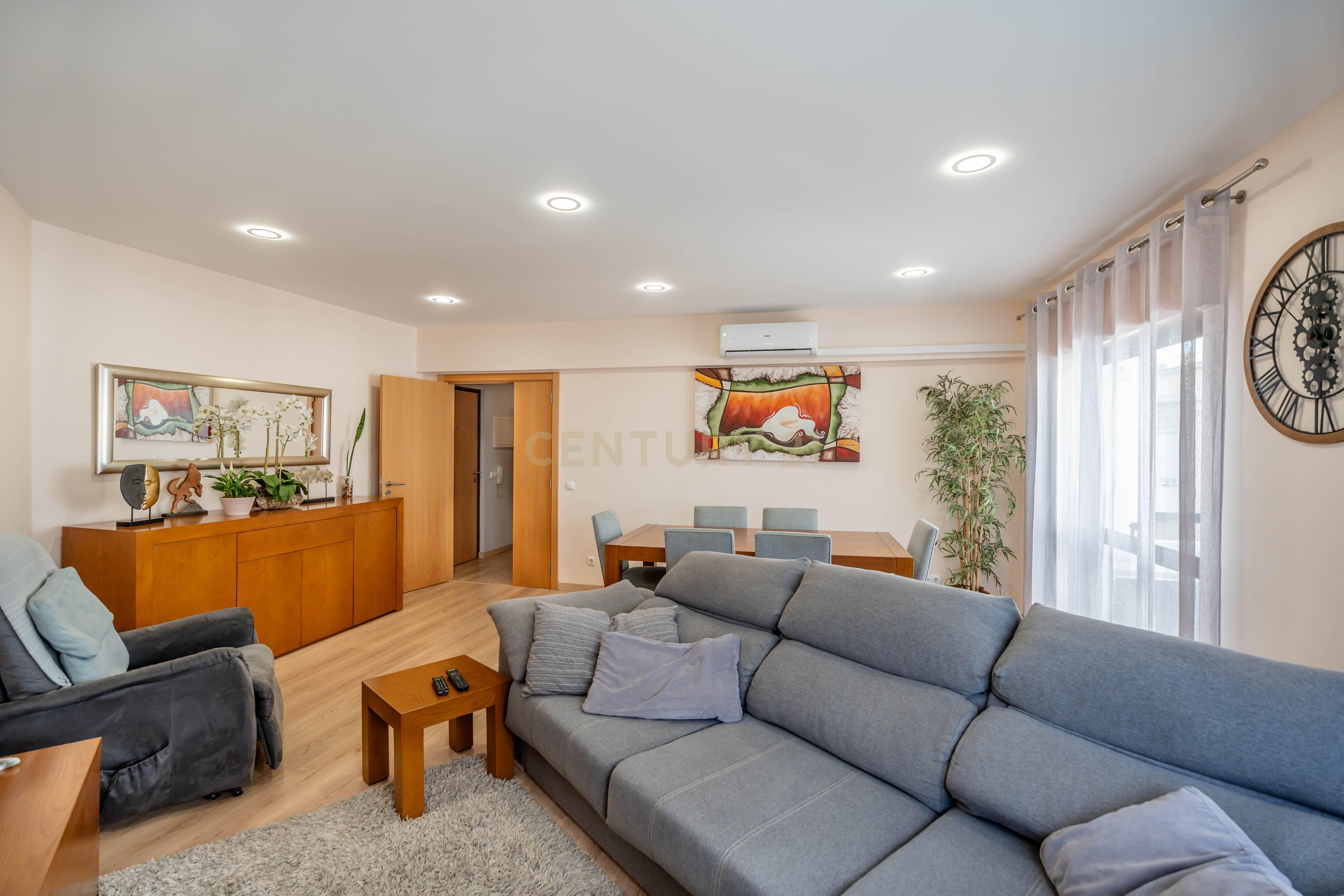 Apartamento T3 Renovado! - Image 2