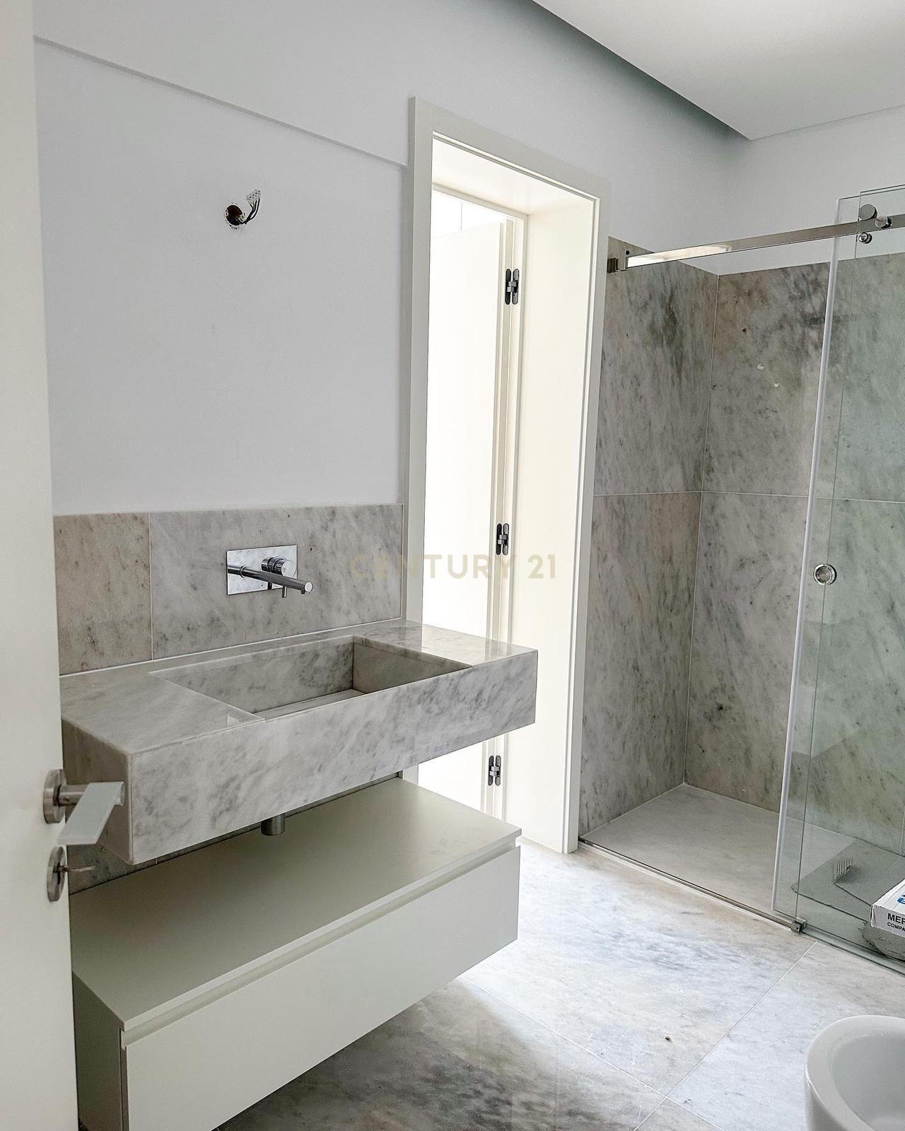 Apartamento T0 Novo em Campolide - Image 12
