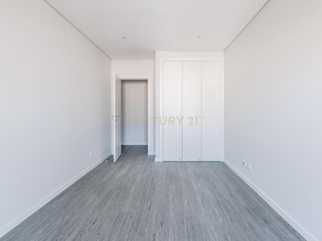 Apartamento T3 Novo no Condomínio "Olhão Residences" com Piscina, Lugar de Garagem e arrecadação. - Image 27