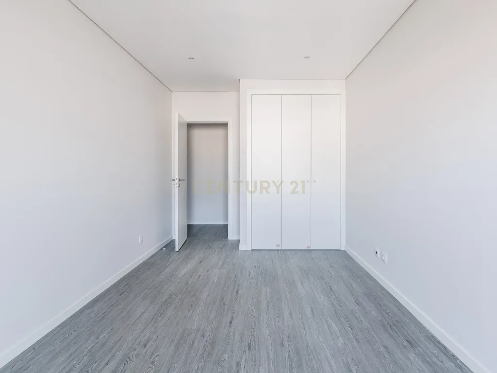 Apartamento T3 Novo no Condomínio "Olhão Residences" com Piscina, Lugar de Garagem e arrecadação. - Image 27