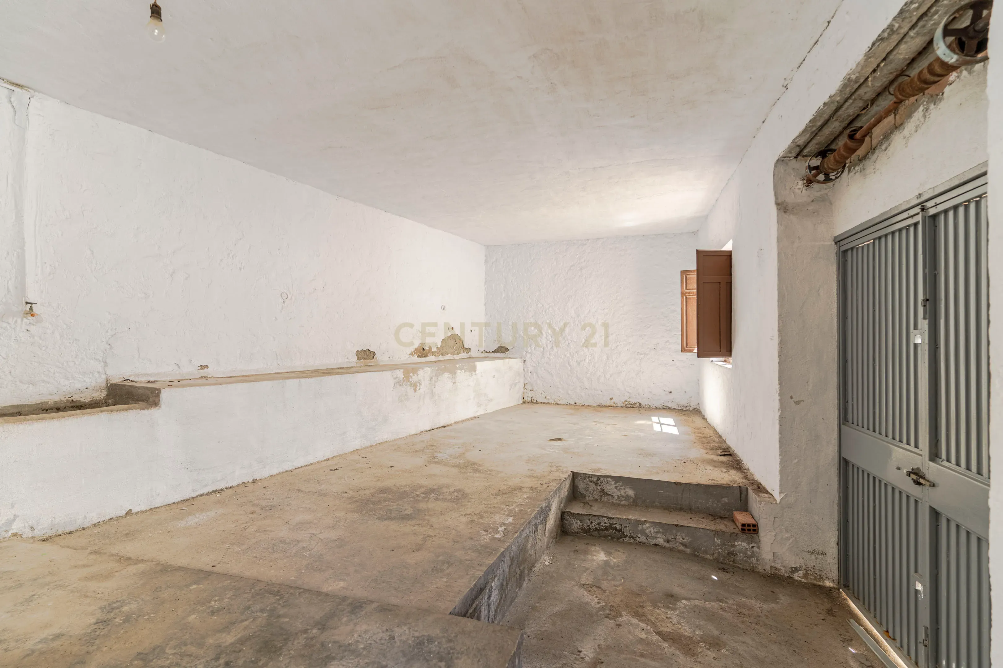 undefined - Image 37