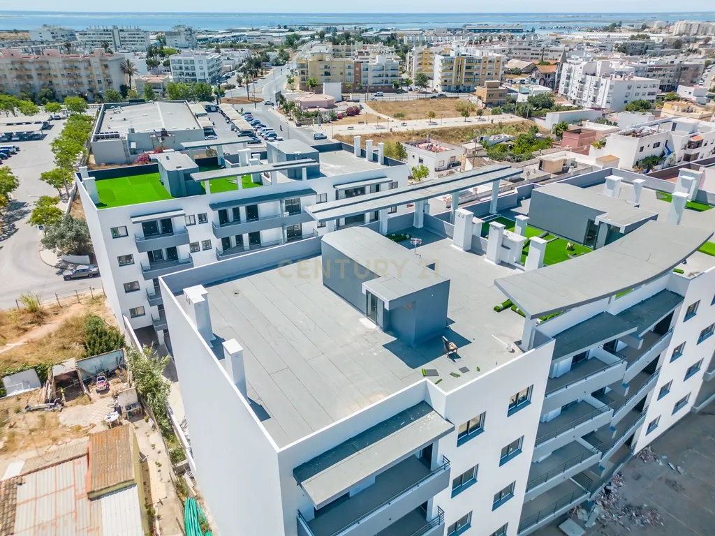 Apartamento T3 Novo no Condomínio "Olhão Residences" com Piscina, Lugar de Garagem e arrecadação. - Image 36