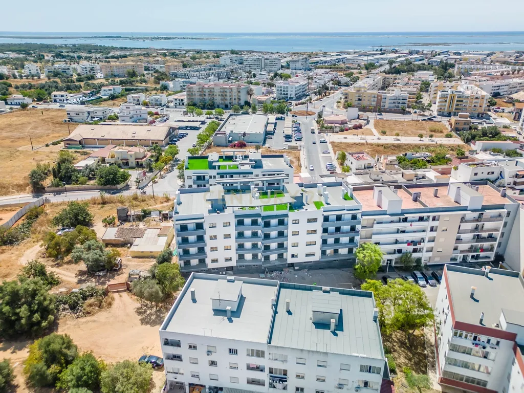 Apartamento T3 Novo no Condomínio "Olhão Residences" com Piscina, Lugar de Garagem e arrecadação. - Image 30