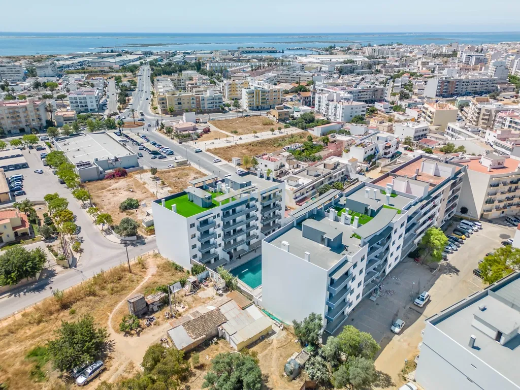 Apartamento T3 Novo no Condomínio "Olhão Residences" com Piscina, Lugar de Garagem e arrecadação. - Image 33