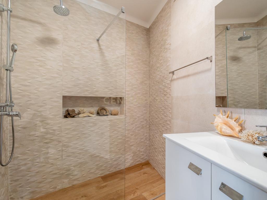Moradia Remodelada no Centro de Silves – Conforto e Praticidade! - Image 11