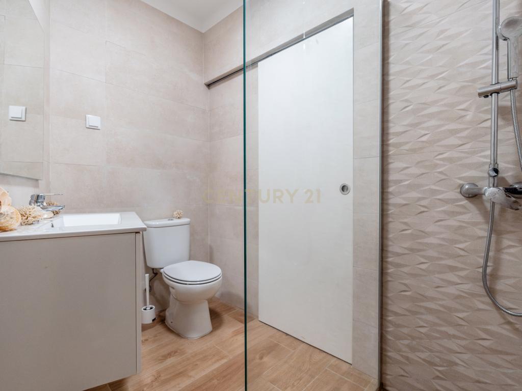Moradia Remodelada no Centro de Silves – Conforto e Praticidade! - Image 12