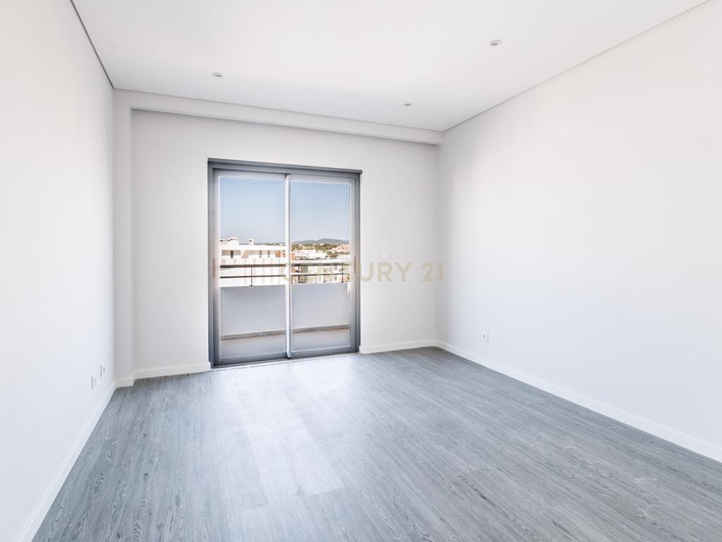 Apartamento T3 Novo no Condomínio "Olhão Residences" com Piscina, Lugar de Garagem e arrecadação. - Image 20
