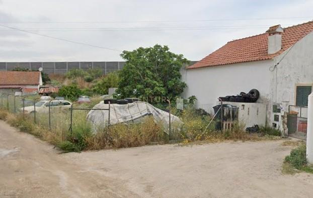 Terreno rústico com Moradias e armazém em Santa Marta de Corroios . - Image 20