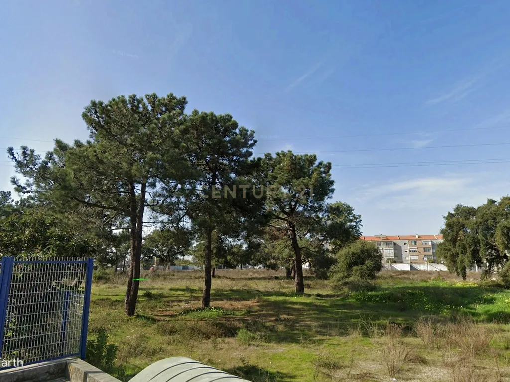 Projeto de construção já com aprovação no Concelho do Barreiro em lote de 12.350 m2 - Image 10