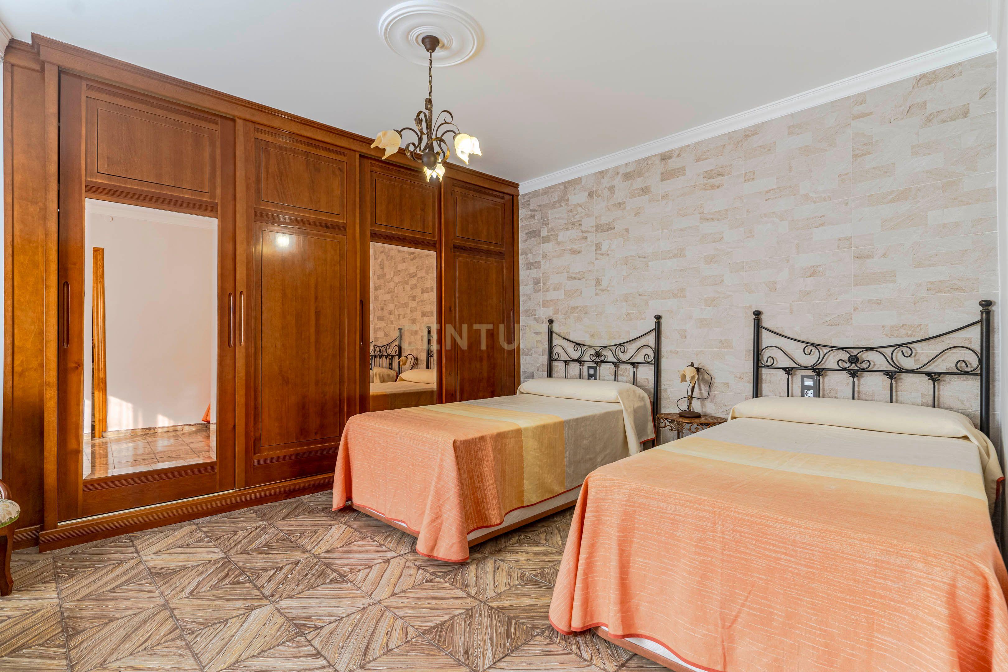 undefined - Image 4