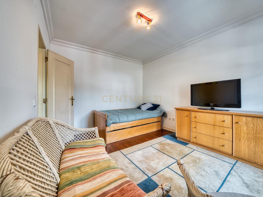 Moradia T4 - Conforto, requinte! - Image 45