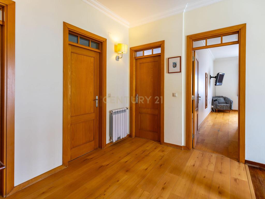 Moradia T5, Charneca da Caparica - Image 26