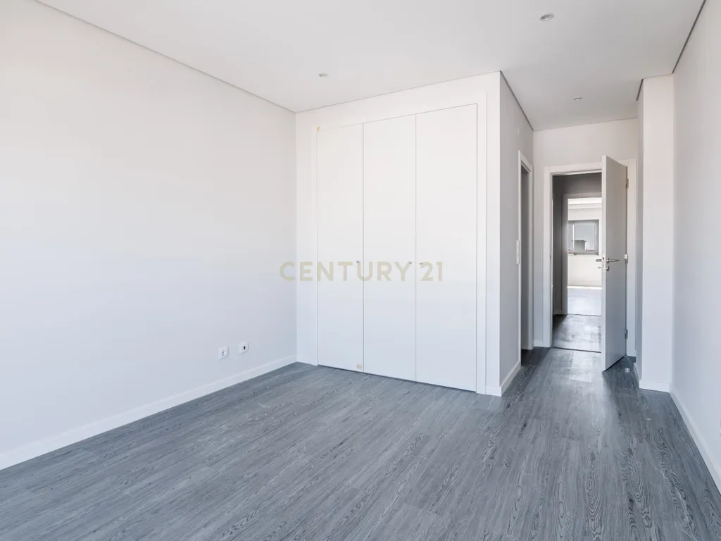 Apartamento T3 Novo no Condomínio "Olhão Residences" com Piscina, Lugar de Garagem e arrecadação. - Image 21