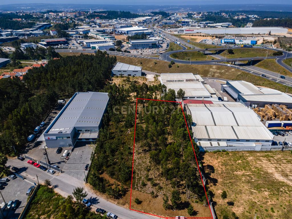 Terreno | Zona Industrial | Leiria - Image 1