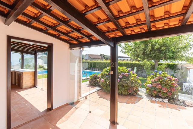 Moradia  T6 com Piscina em São Félix da Marinha - Image 4