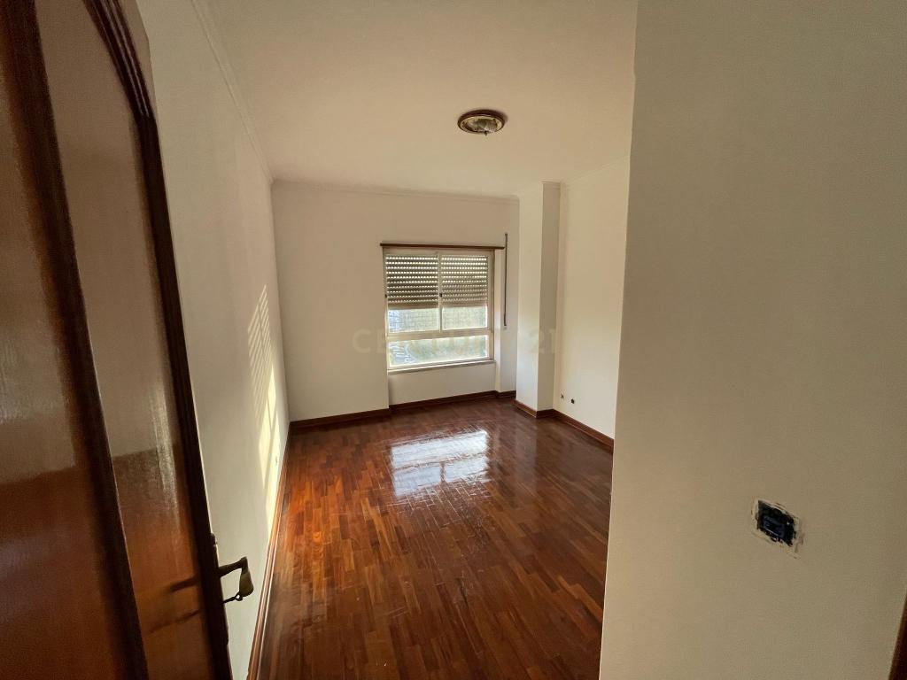 T1 Massamá - Image 3