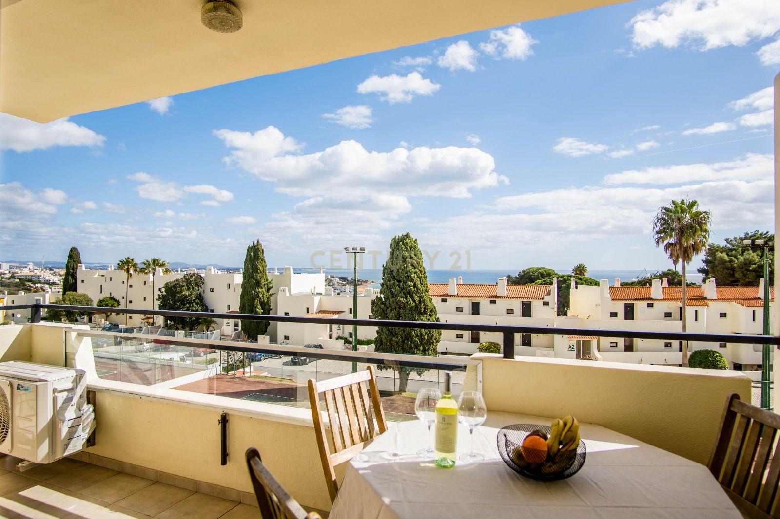 Apartamento T1 com vista mar a 800 metros do centro histórico e da praia de Albufeira - Image 2