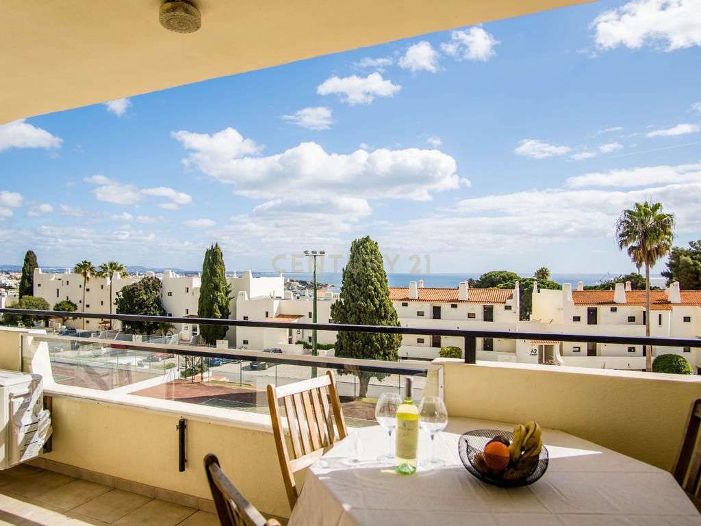 Apartamento T1 com vista mar a 800 metros do centro histórico e da praia de Albufeira - Image 2