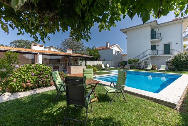 Moradia  T6 com Piscina em São Félix da Marinha - Image 2