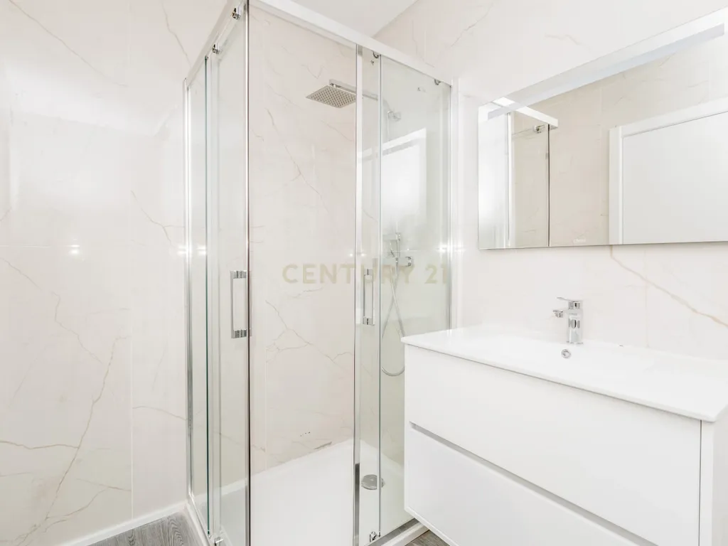 Apartamento T3 Novo no Condomínio "Olhão Residences" com Piscina, Lugar de Garagem e arrecadação. - Image 18