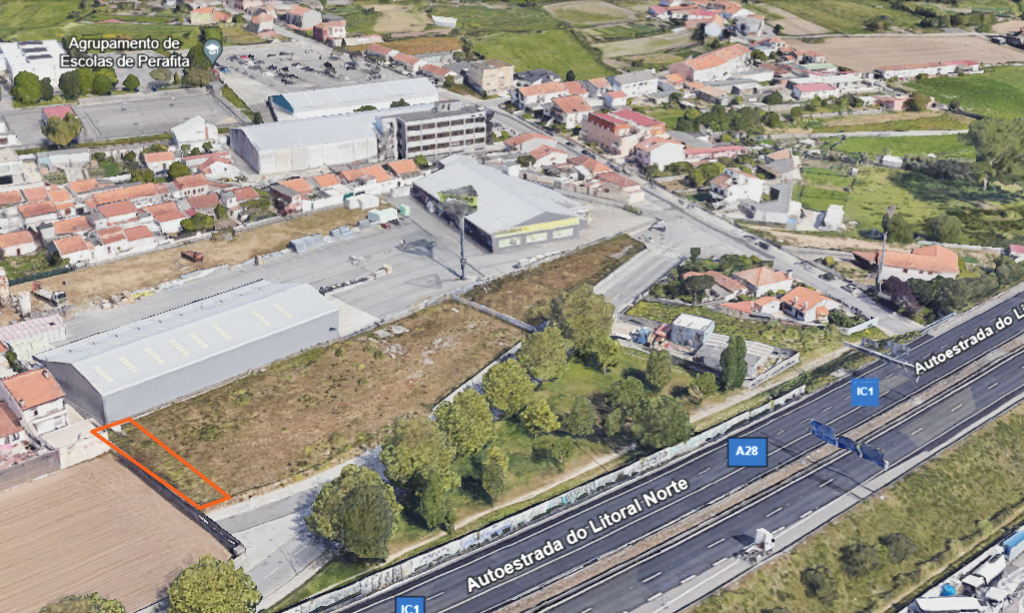 Lote 1 junto à Rua Oriental e A28, para construção de moradia  - Image 2