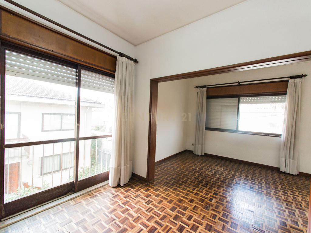 Moradia para venda c/ elevador, junto à Praça Velasquez, Porto - Image 7