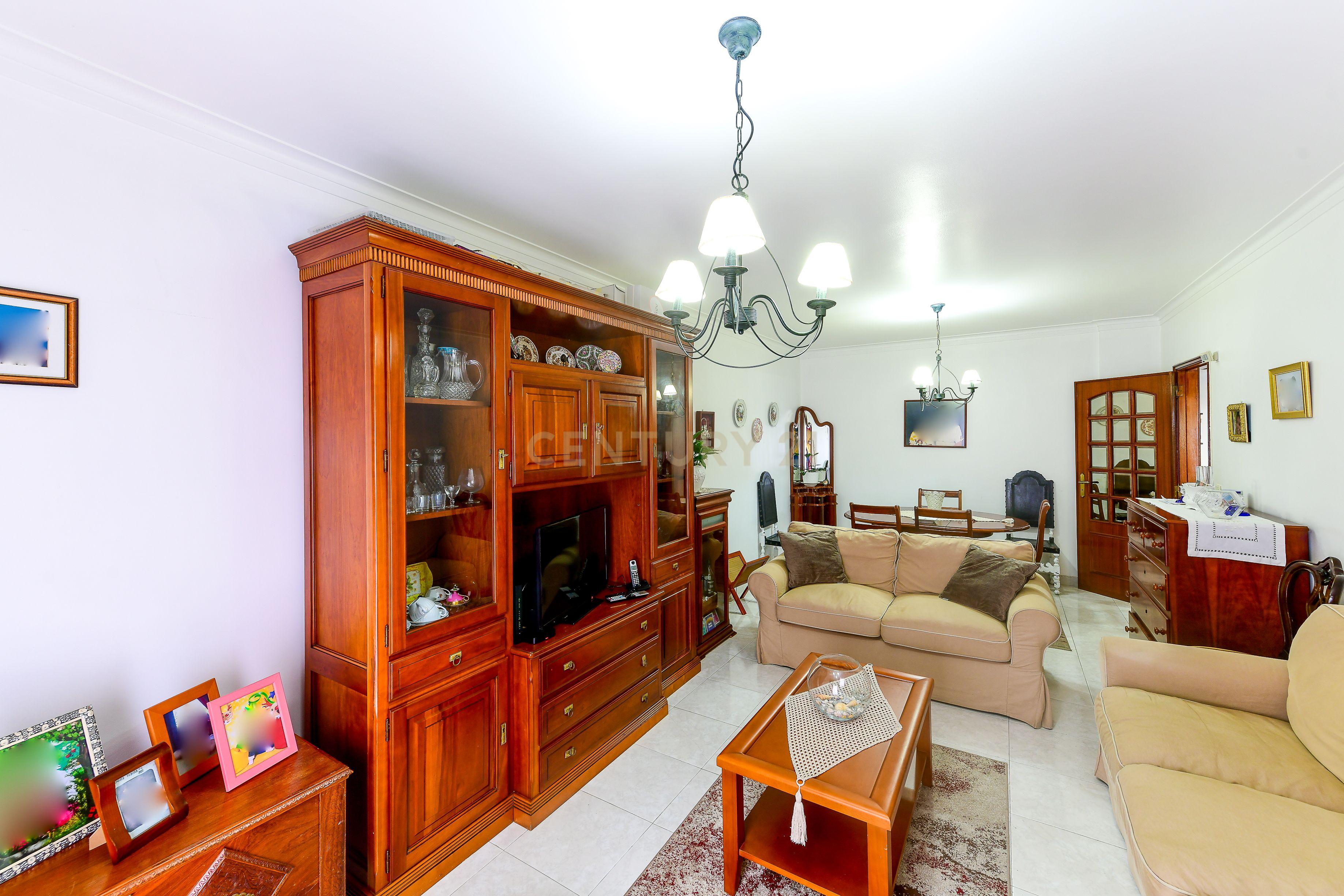 Apartamento T1 Agualva-Cacém - Image 5