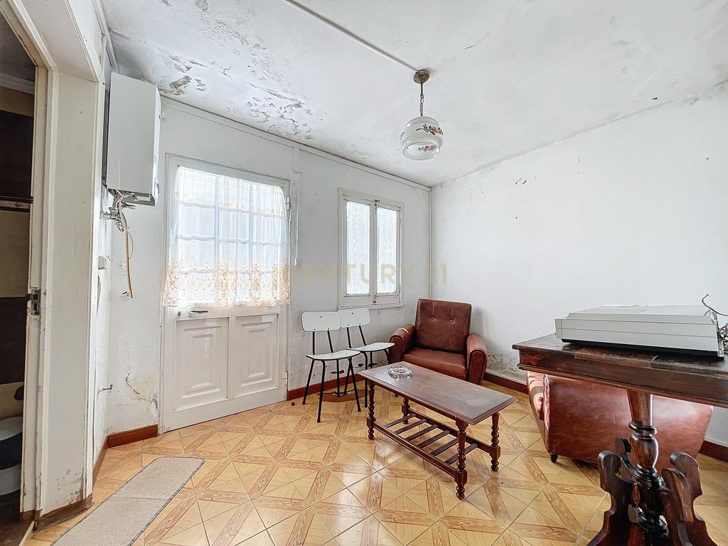 Casa T3 com espaço para Arrumos nos Fundos - Image 11