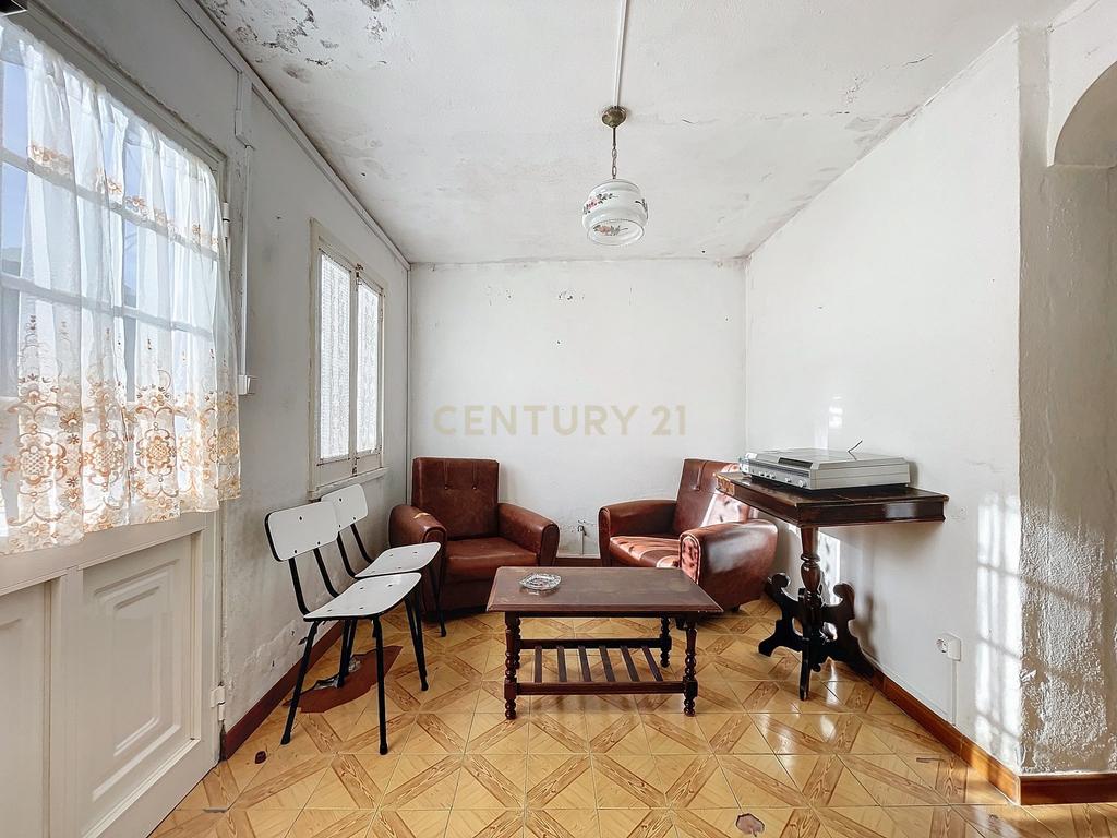 Casa T3 com espaço para Arrumos nos Fundos - Image 12