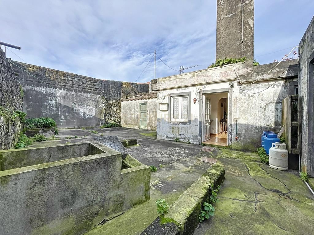 Casa T3 com espaço para Arrumos nos Fundos - Image 14