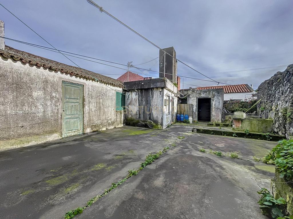 Casa T3 com espaço para Arrumos nos Fundos - Image 15
