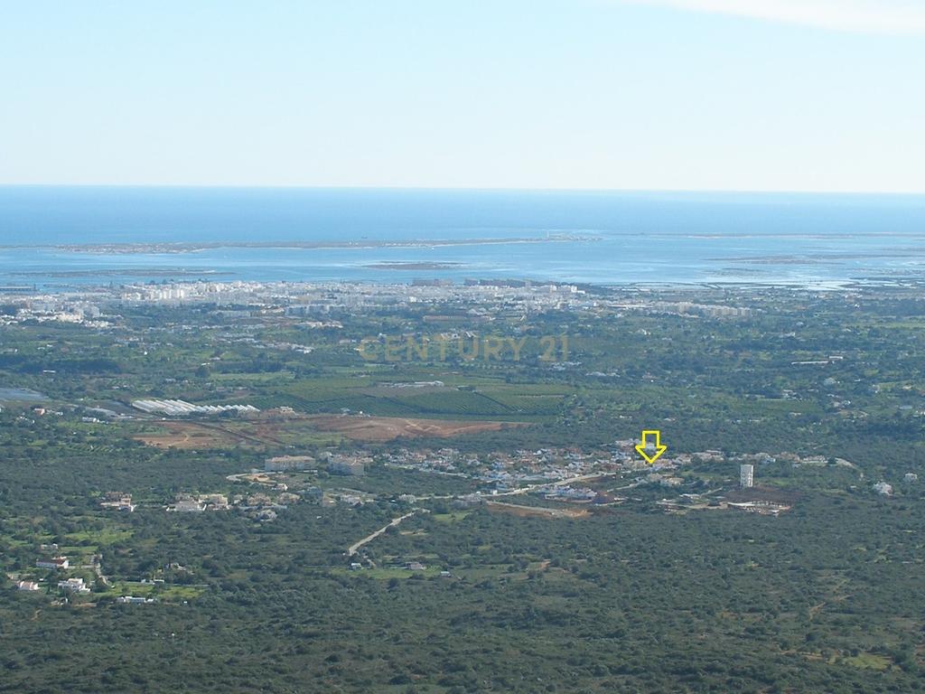 Lote Urbano para Construção Quelfes / Olhão - Alvará de Loteamento - Image 1
