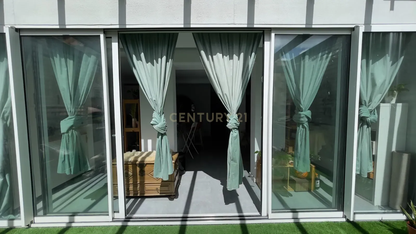 Apartamento T3 Renovado em São Domingos de Benfica – Conforto e Funcionalidade - Image 16