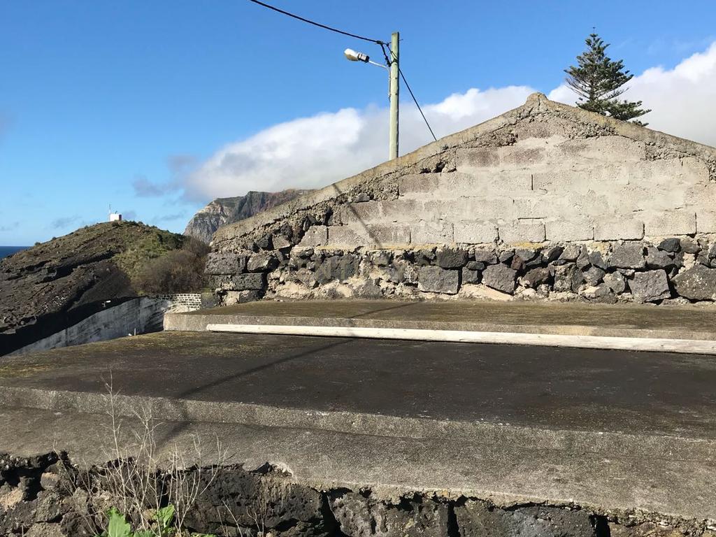 Armazém na Folga com vista sem filtros para o mar e ilhas de São Jorge, Pico e Faial - Image 3