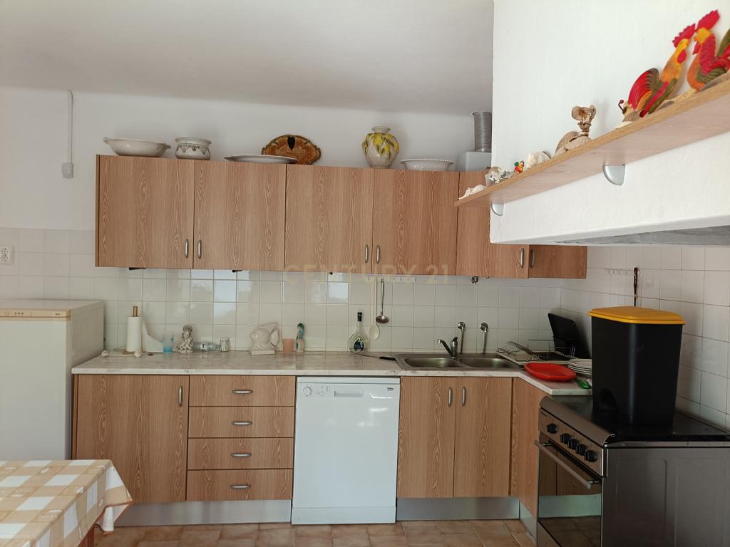 Reservado - Casa de Praia com vista lateral para o mar, com 2 garagens box, logradouro de boas dimensões, 3 quartos, a uma curta distância da praia paradisíaca de Vale Furado - Image 18