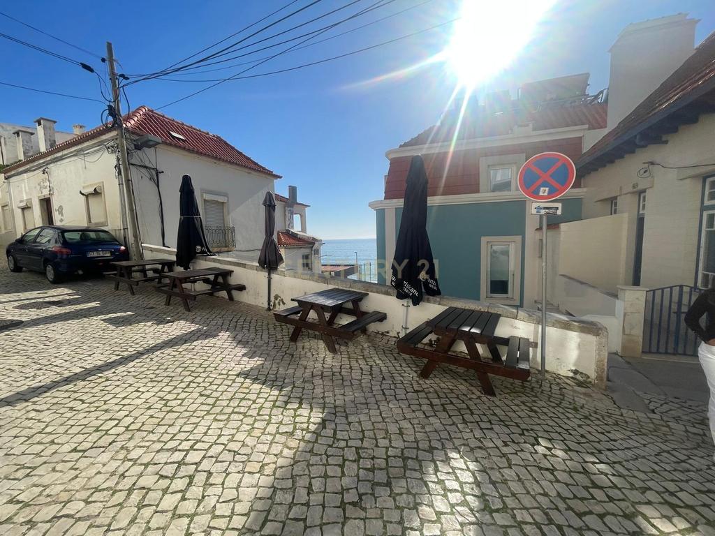 Imóvel comercial reconvertível em T2 para Habitação em 2a Linha de Praia - Image 3
