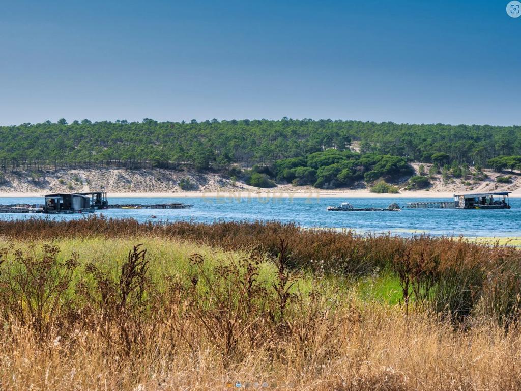 MORADIA T4 ISOLADA COM PISCINA – LAGOA DE ALBUFEIRA - Image 11