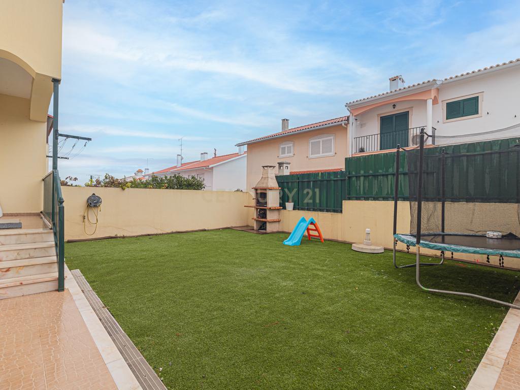 Moradia T4 em Santa Iria de Azoia, Loures - Image 43