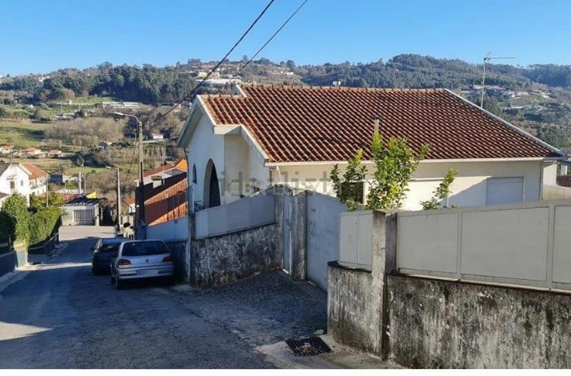 Moradia T3 unifamiliar e armazém em Tagilde e Vizela - Image 14