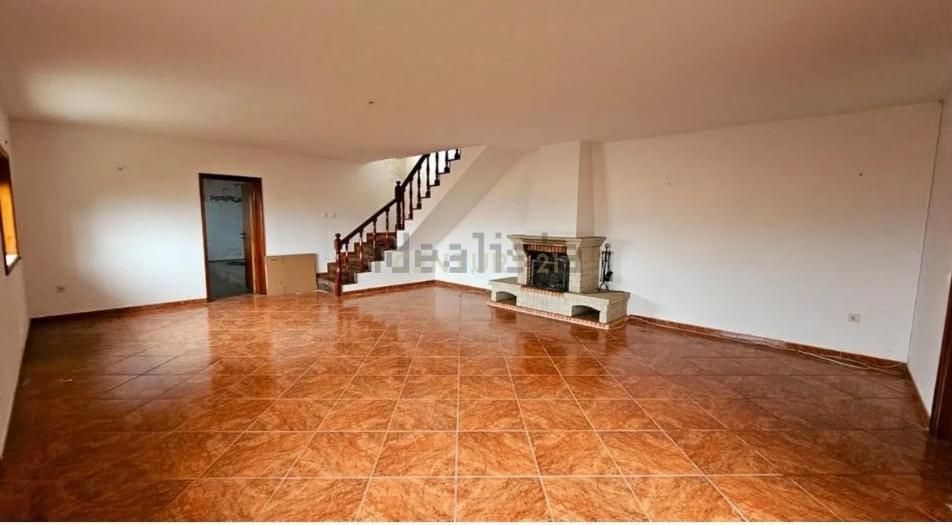 Moradia T3 unifamiliar e armazém em Tagilde e Vizela - Image 17