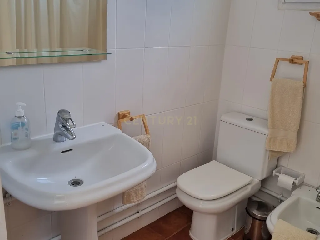 Quinta T1 + T2 Home mobile em Moncarapacho, Olhão com Vista Panorâmica - Image 15