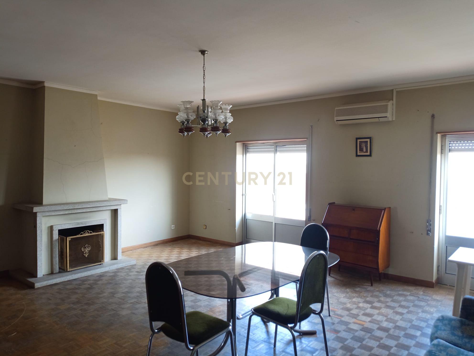 Apartamento T3, Rua Cardeal da Mota, em Castelo Branco - Image 11