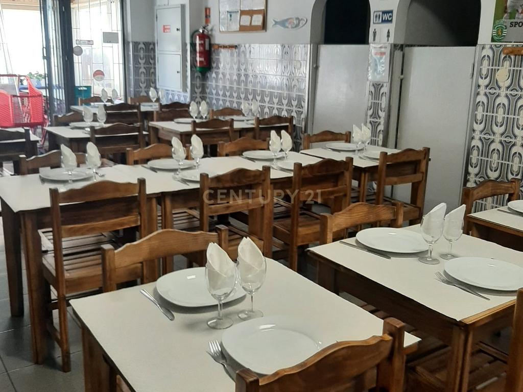 Trespasse de Restaurante de Comida Típica Portuguesa em Oeiras - Image 1